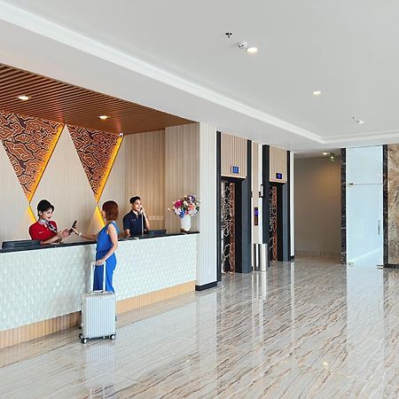 D'Primahotel Airport Sultan Hasanuddin Makassar Sudiang 外观 照片