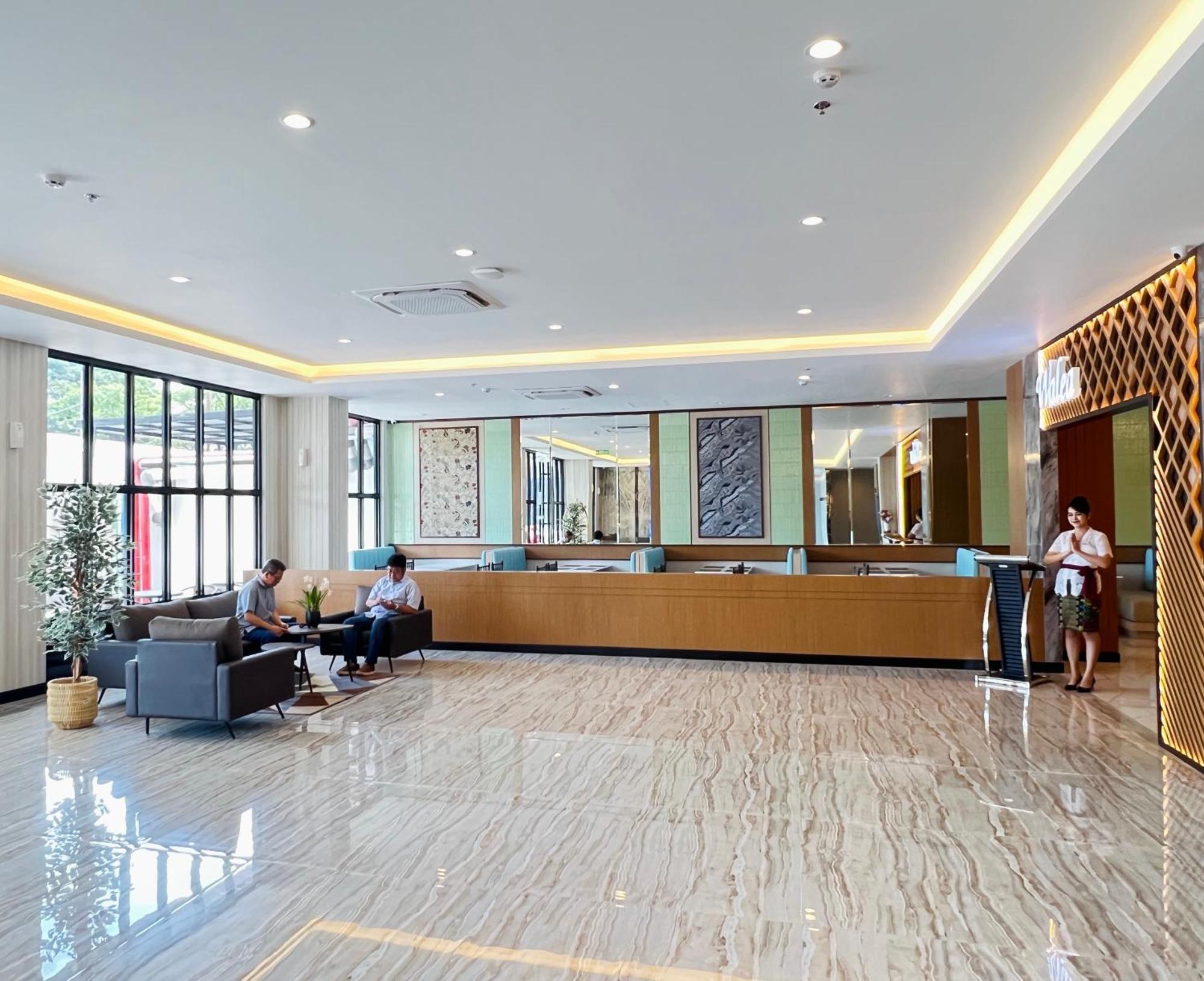 D'Primahotel Airport Sultan Hasanuddin Makassar Sudiang 外观 照片
